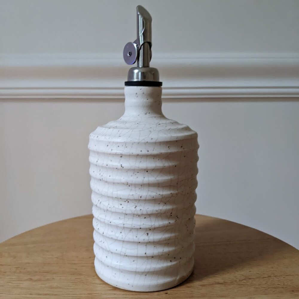 SANDBOX CERAMICS Ridge Oil Cruet - White - Picture 3 of 6